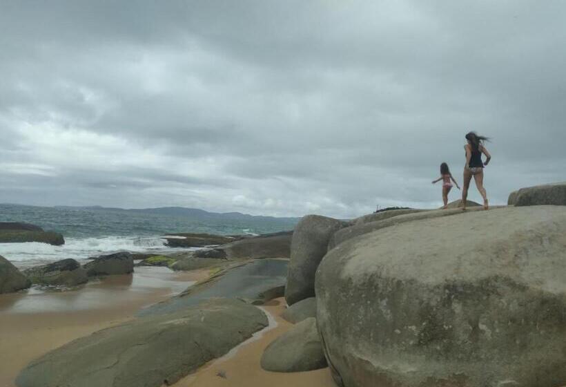 ユースホステル Casa Familiar Estaleiro