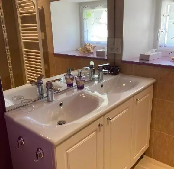 Aamiaismajoitus (B&B) « le Petit Verger »