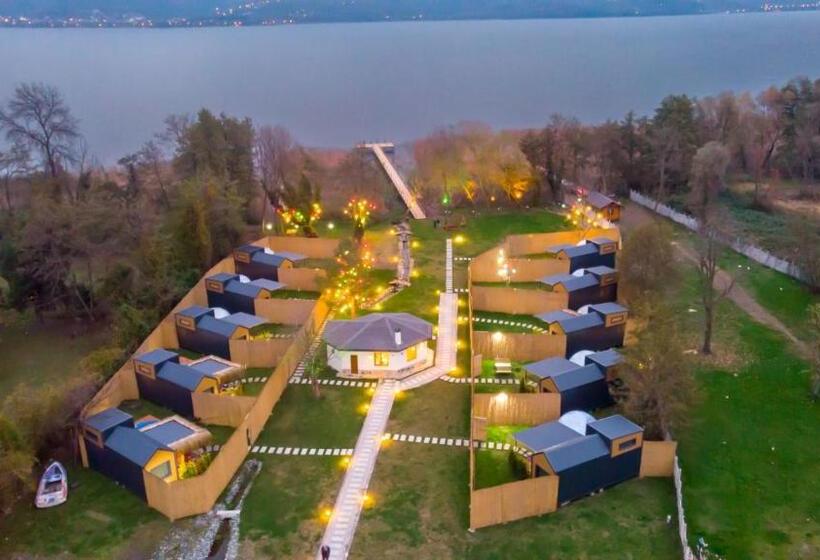 Aamiaismajoitus (B&B) Ten Ti̇ny House