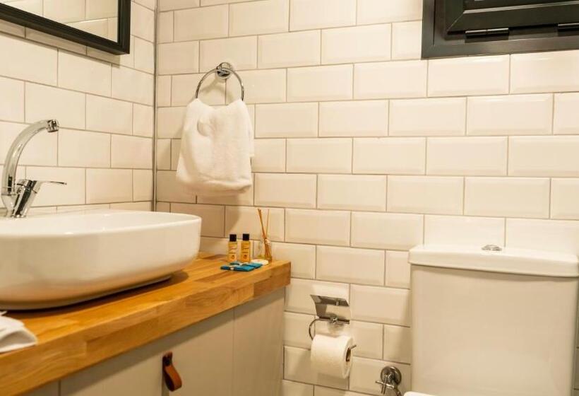 Aamiaismajoitus (B&B) Ten Ti̇ny House