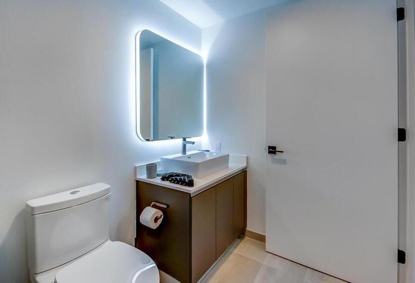 High End Studio Yotel Downtown L40