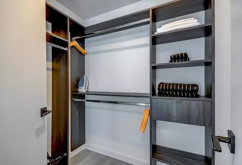 High End Studio Yotel Downtown L40
