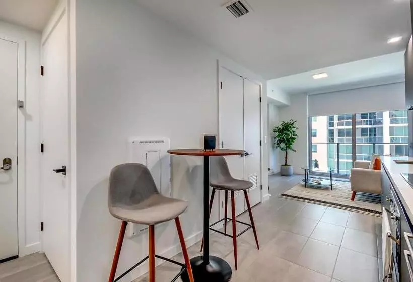High End Studio Yotel Downtown L40
