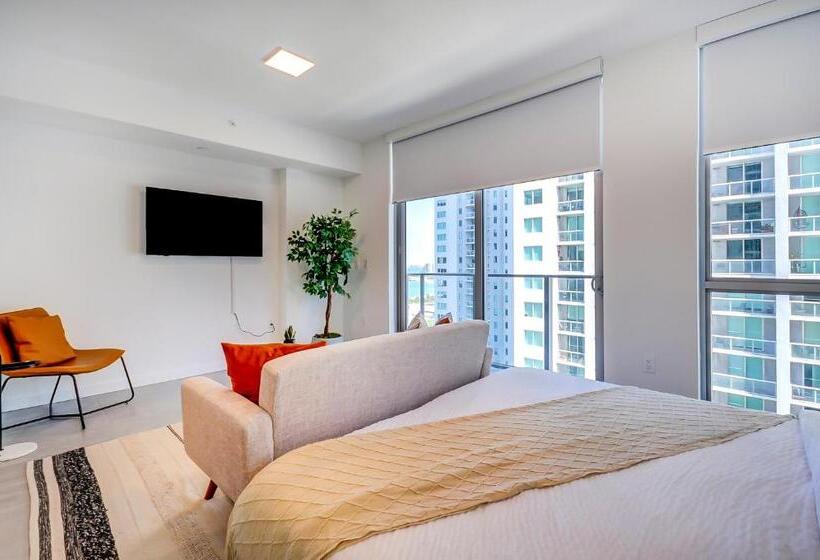 High End Studio Yotel Downtown L40