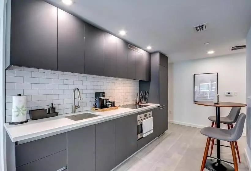 High End Studio Yotel Downtown L40