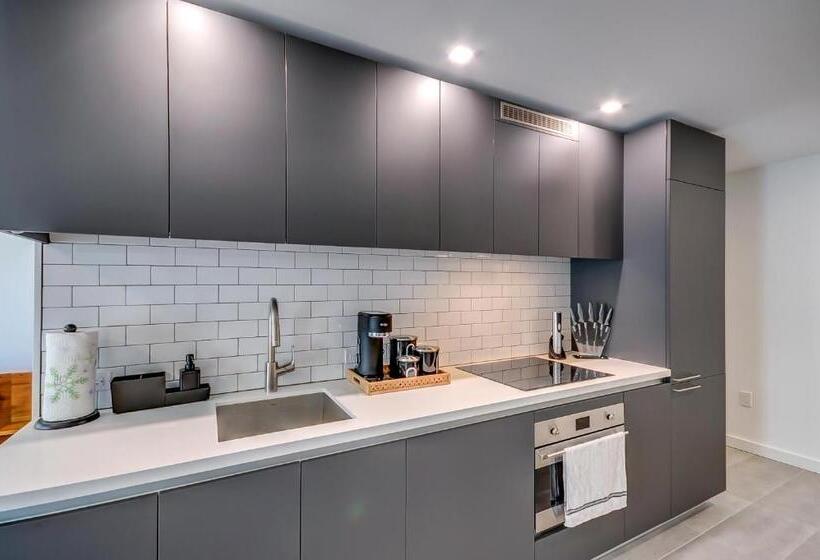 High End Studio Yotel Downtown L40