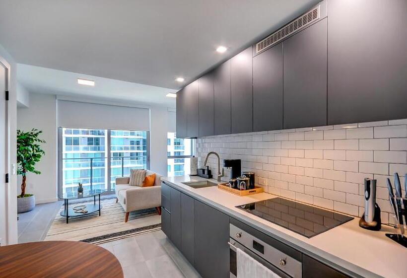 High End Studio Yotel Downtown L40