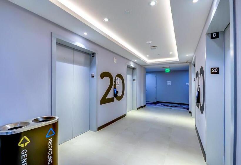 High End Studio Yotel Downtown L40