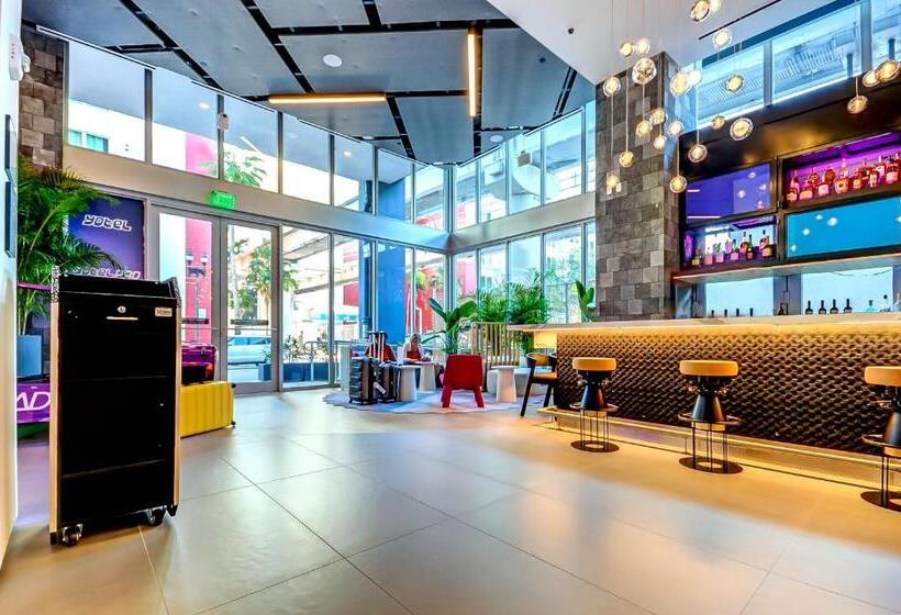 High End Studio Yotel Downtown L40