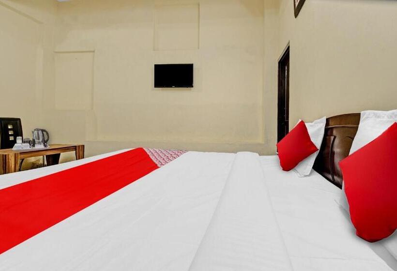 Flagship Hotel Raj Baag