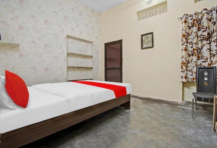 Flagship Hotel Raj Baag