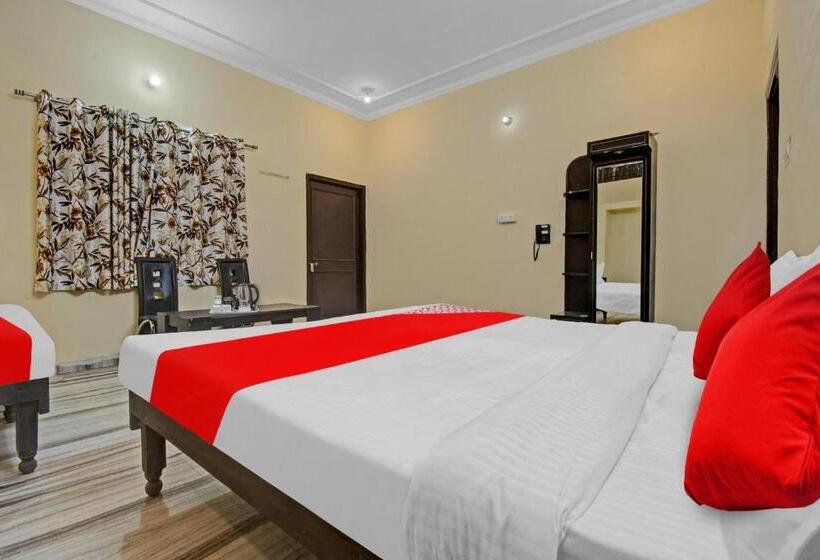 Flagship Hotel Raj Baag