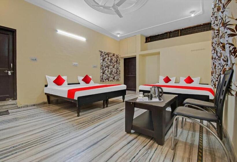 Flagship Hotel Raj Baag