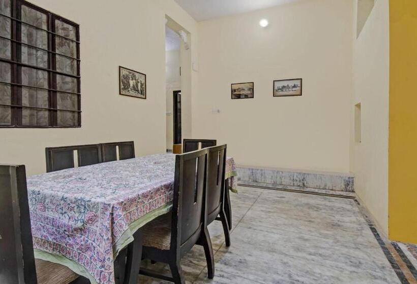 Flagship Hotel Raj Baag