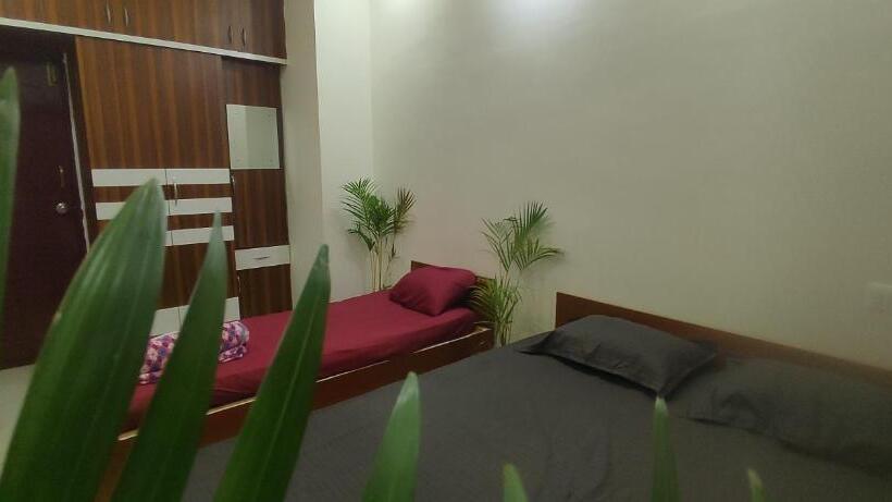 בית מלון כפרי Adh Amilia Gardens