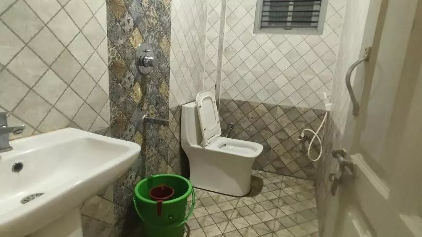 Hotelli Adh Amilia Gardens