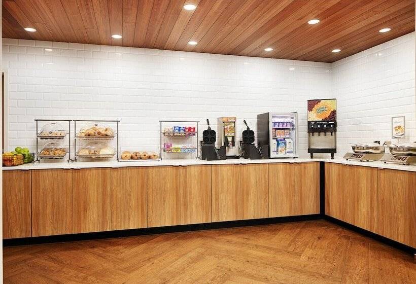 هتل Fairfield By Marriott Inn & Suites Norfolk