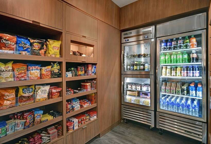 هتل Fairfield By Marriott Inn & Suites Norfolk