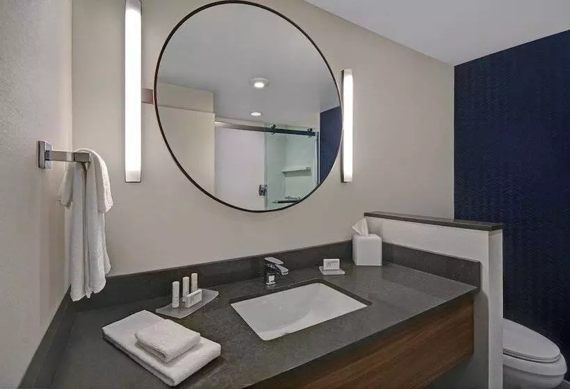 Hotelli Fairfield By Marriott Inn & Suites Norfolk