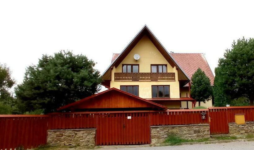 펜션 Cosy Mountain Home By The Pond