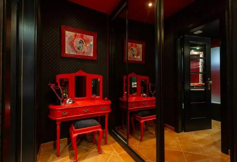 Majatalo Mille Et Une Nuits  La Vénus De Lisbonne