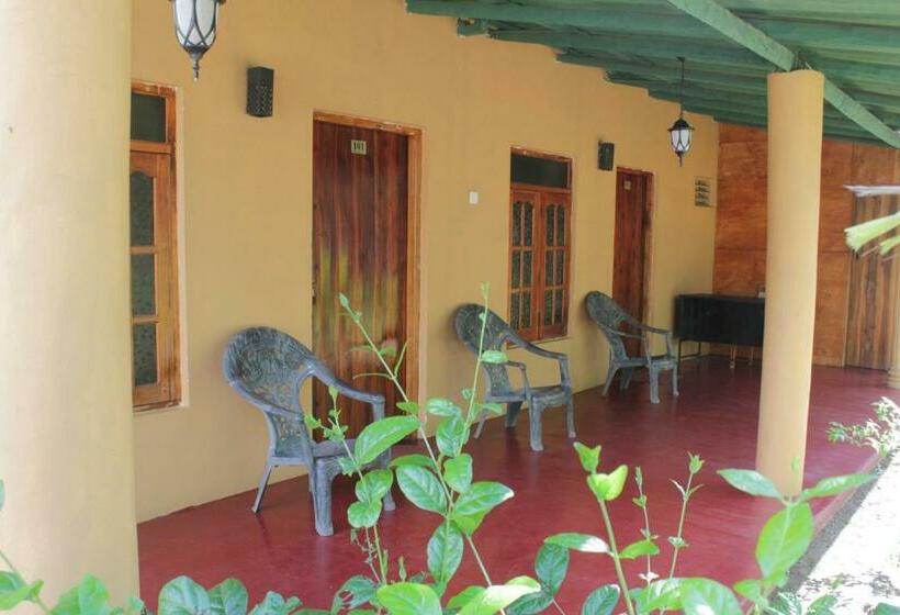 펜션 Sigiriya Like Lodge