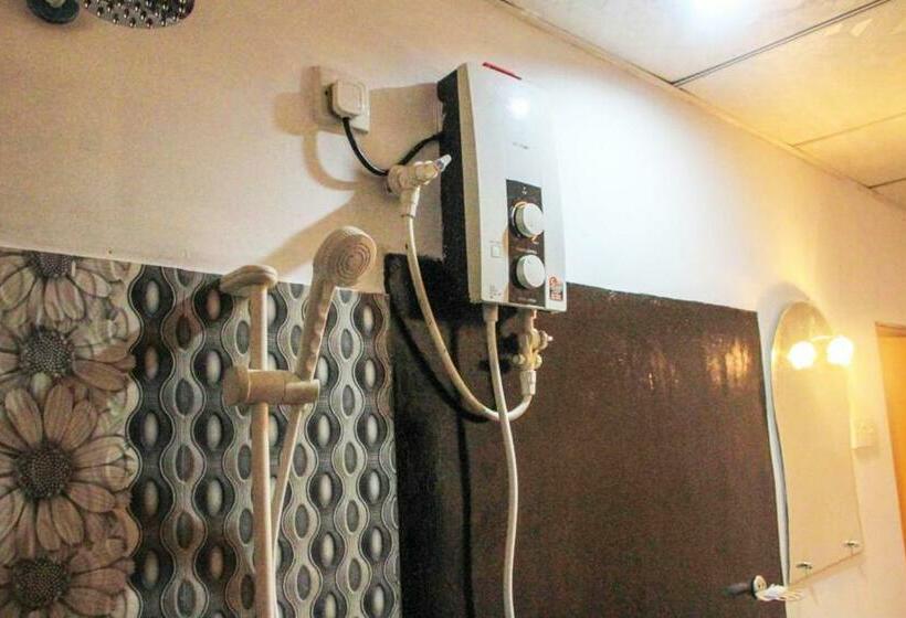 펜션 Sigiriya Like Lodge