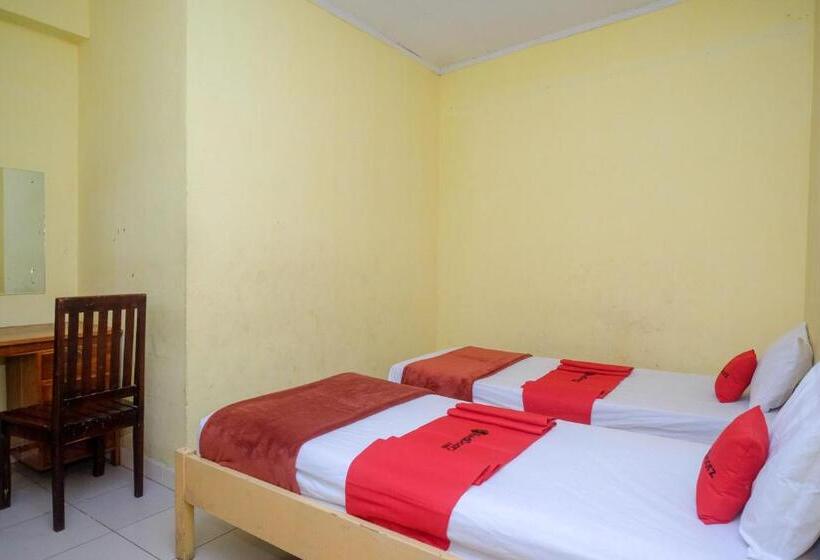 בית מלון כפרי Reddoorz Near Pelabuhan Nusantara Parepare