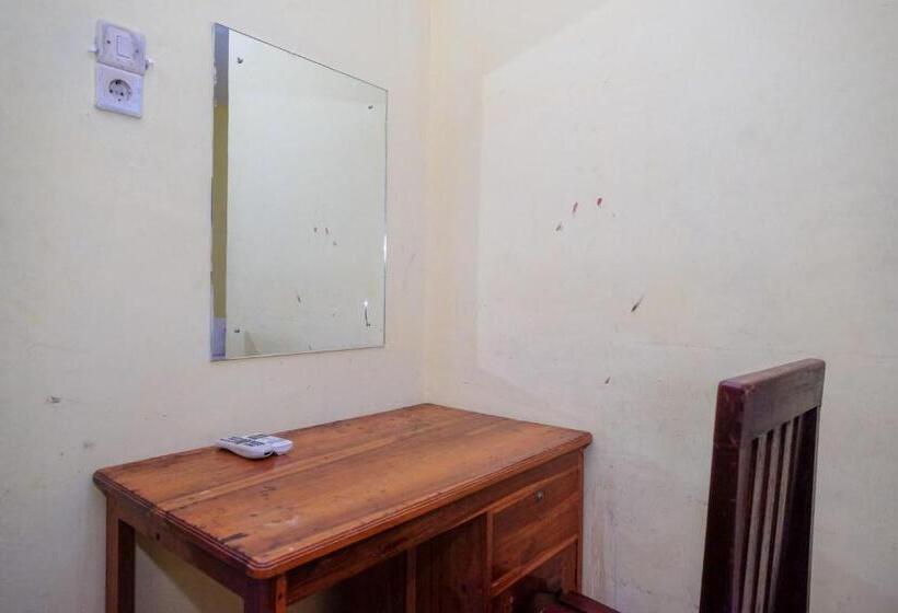 בית מלון כפרי Reddoorz Near Pelabuhan Nusantara Parepare