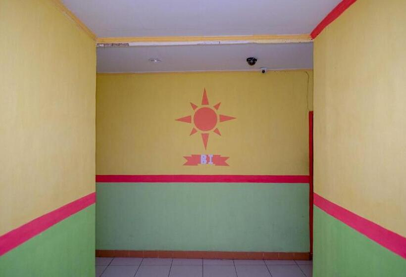 בית מלון כפרי Reddoorz Near Pelabuhan Nusantara Parepare