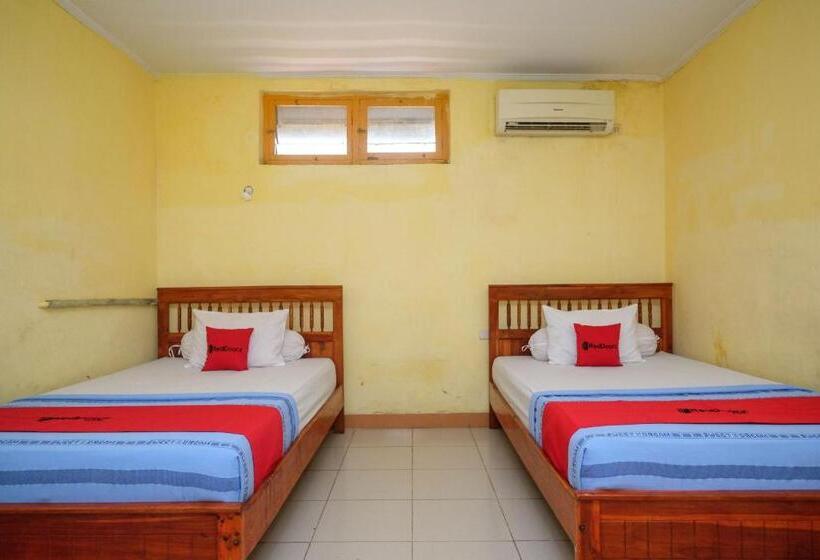 בית מלון כפרי Reddoorz Near Pelabuhan Nusantara Parepare