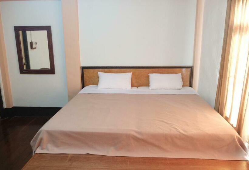 פנסיון Manilath Guesthouse