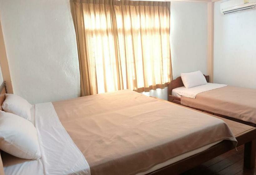 פנסיון Manilath Guesthouse