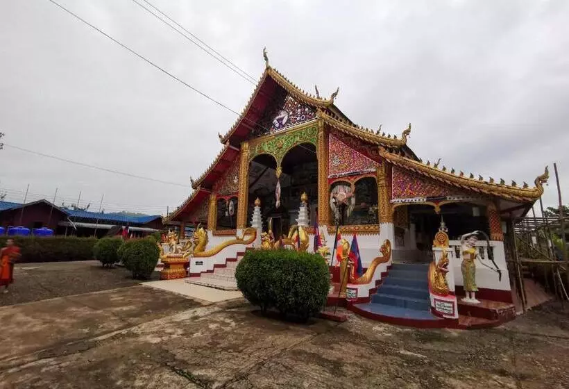 Majatalo Manilath Guesthouse