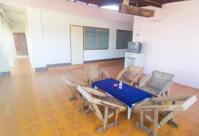 Majatalo Manilath Guesthouse