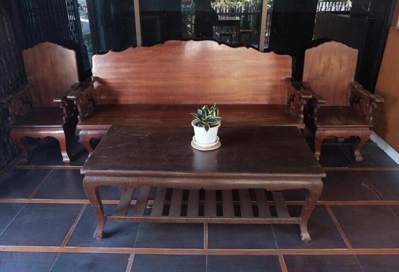 פנסיון Manilath Guesthouse