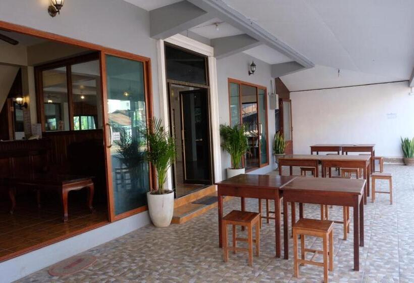 פנסיון Manilath Guesthouse