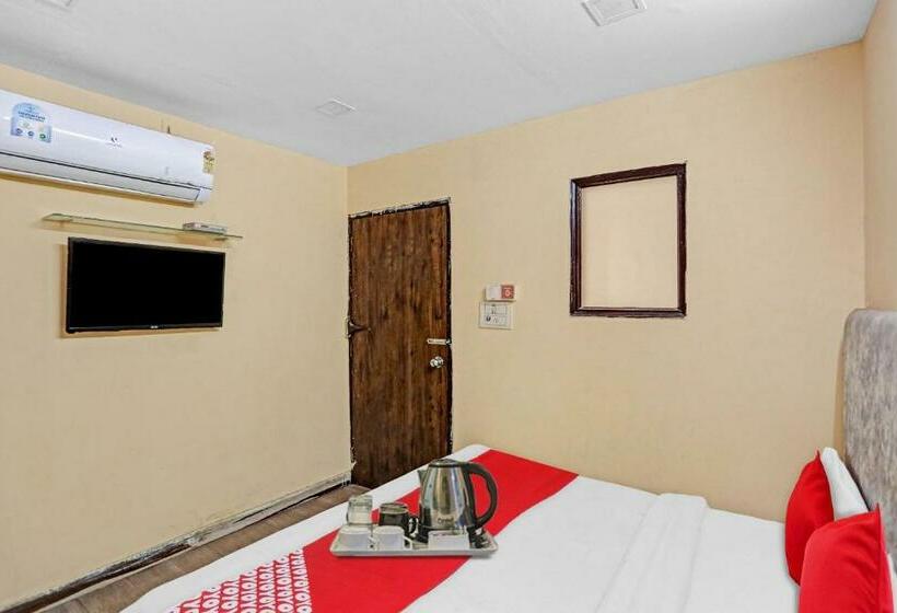 ホテル Metro View Near Adarsh Nagar Delhi Metro Station