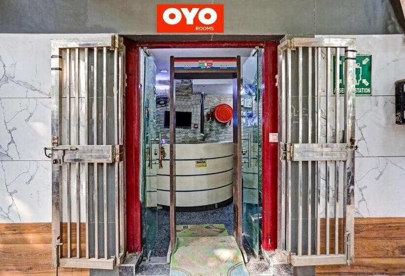 ホテル Metro View Near Adarsh Nagar Delhi Metro Station