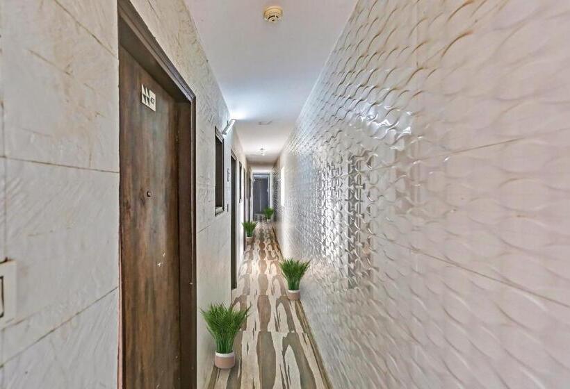 ホテル Metro View Near Adarsh Nagar Delhi Metro Station