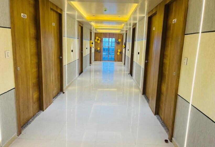 酒店 Oyo 70244 Florence Hoetl