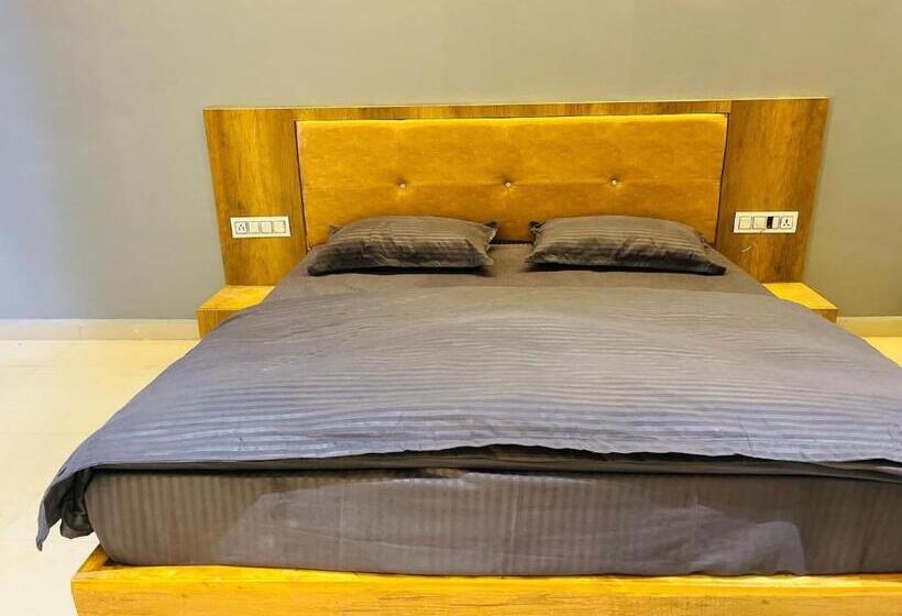 酒店 Oyo 70244 Florence Hoetl