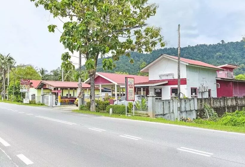 ホテル Oyo 90660 Rayyans Roomstay