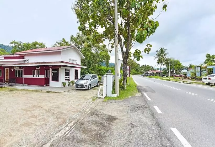 ホテル Oyo 90660 Rayyans Roomstay