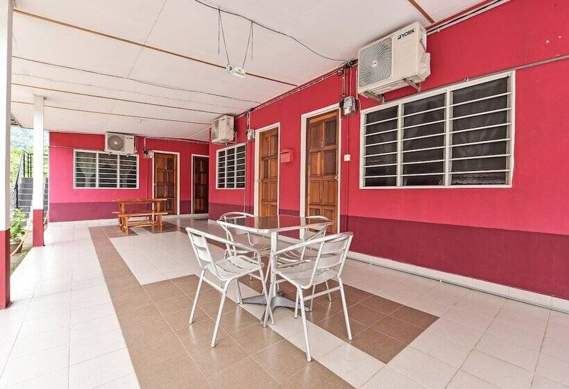 Otel Oyo 90660 Rayyans Roomstay