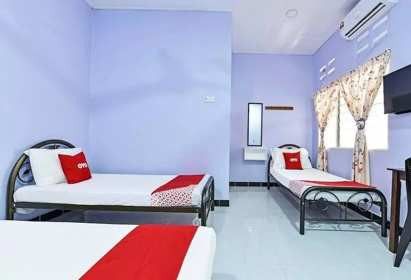 ホテル Oyo 90660 Rayyans Roomstay