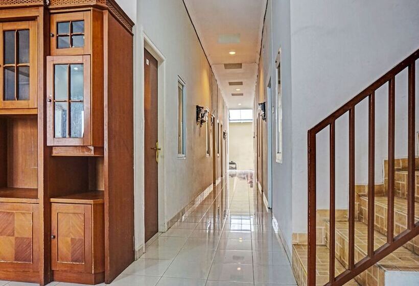 هتل Oyo 91849 Karawaci Taman Permata 5