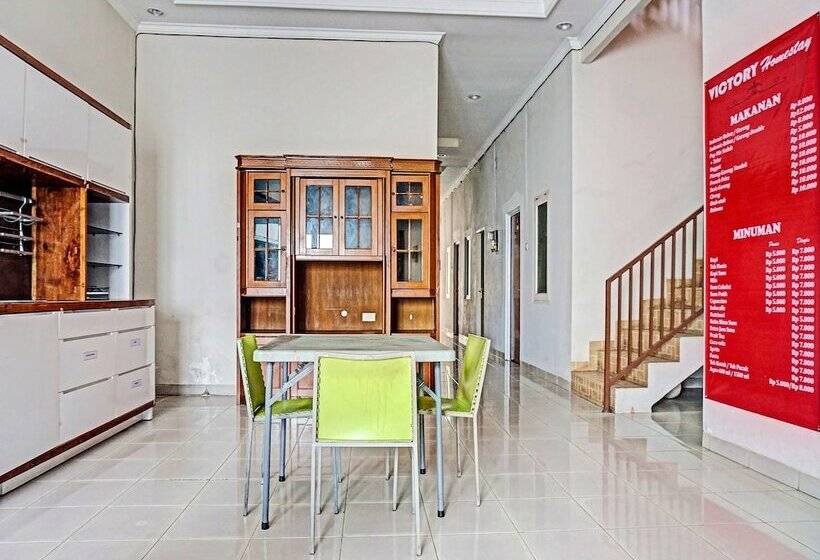 هتل Oyo 91849 Karawaci Taman Permata 5