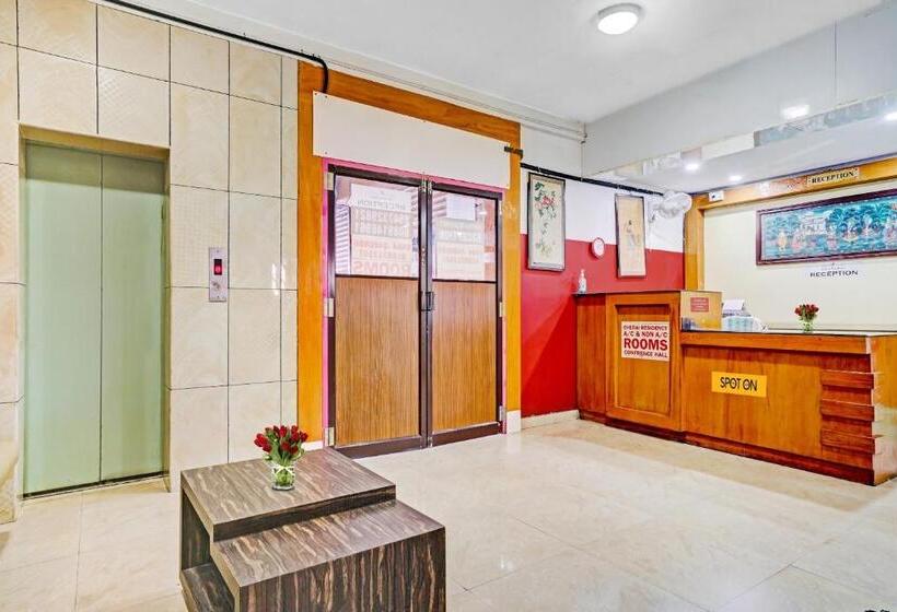 בית מלון כפרי Spot On Cherai Homes