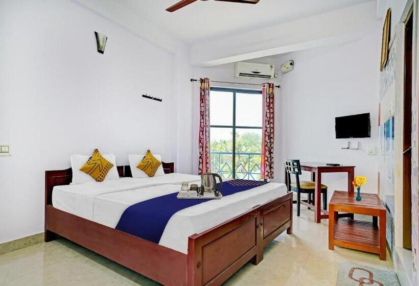 בית מלון כפרי Spot On Cherai Homes